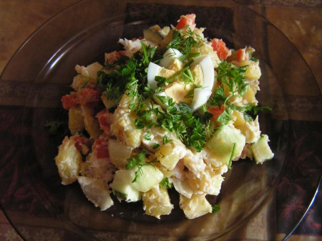 Perch salad with vegetables