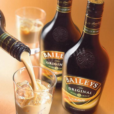 Liqueur a la Bailey with concentrated milk