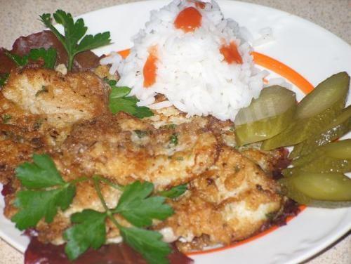 Fried pollock with rice and pickles