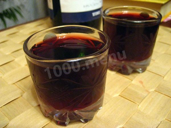 Currant and grape wine