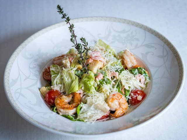 Caesar salad with shrimp royal