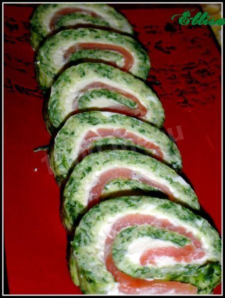 Spinach rolls with red fish