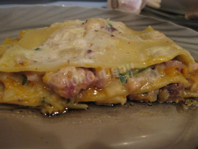 Lasagna with meat, ham and celery root