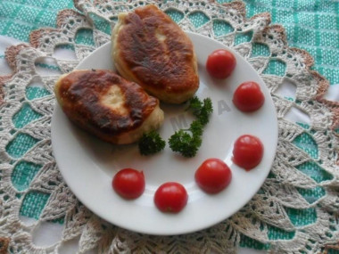 Fried pies with rice, egg and green onion