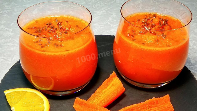 Carrot smoothie with apple and orange