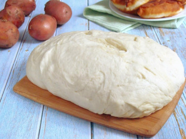 Dough on potato broth for pies