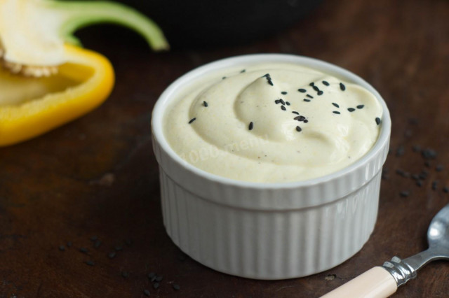 Vegetarian mayonnaise without eggs