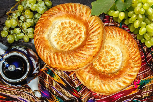 Uzbek flatbreads in tandoor