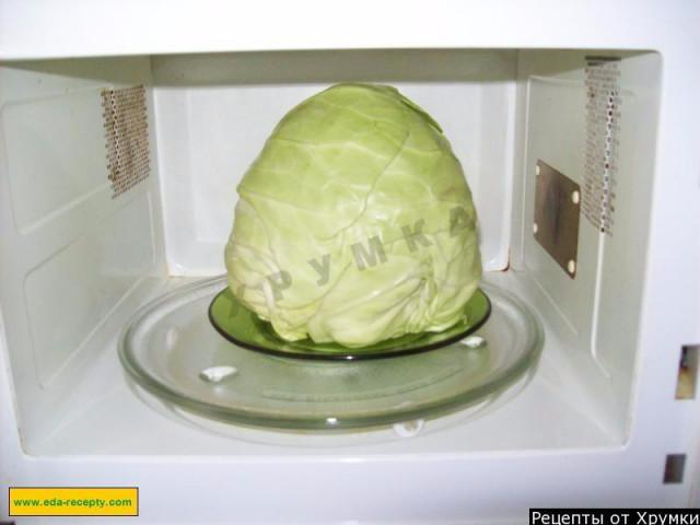 Microwave cabbage leaves