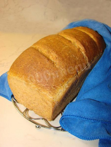 Oatmeal and wheat flour bread