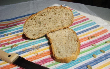 Bread with oatmeal