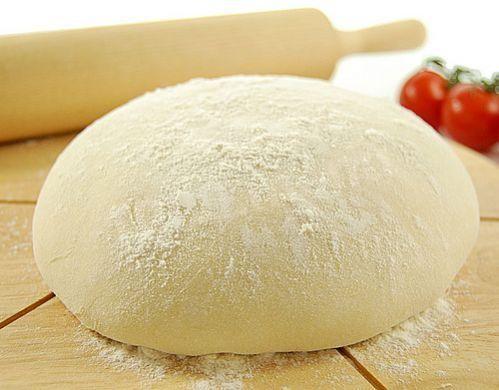 Pizza dough with dry yeast and olive oil