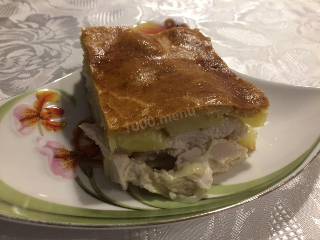Chicken pie with potatoes and mayonnaise