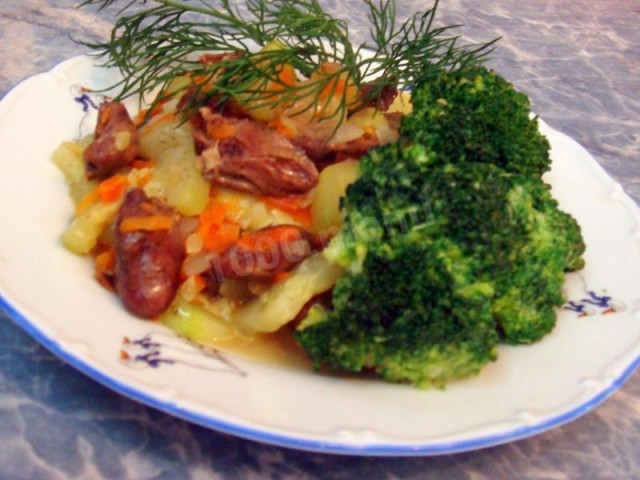 Chicken hearts with vegetables, pan fried