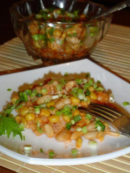 Salad with corn and rice beans