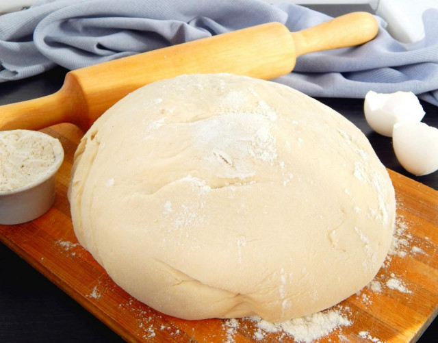 Yeast dough for frying in a frying pan