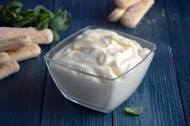 Tiramisu cream with mascarpone