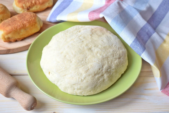 Dough for fried pies on dry yeast