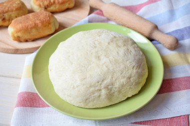 Dough for fried pies on dry yeast