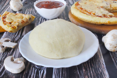 Pizza dough with sour cream