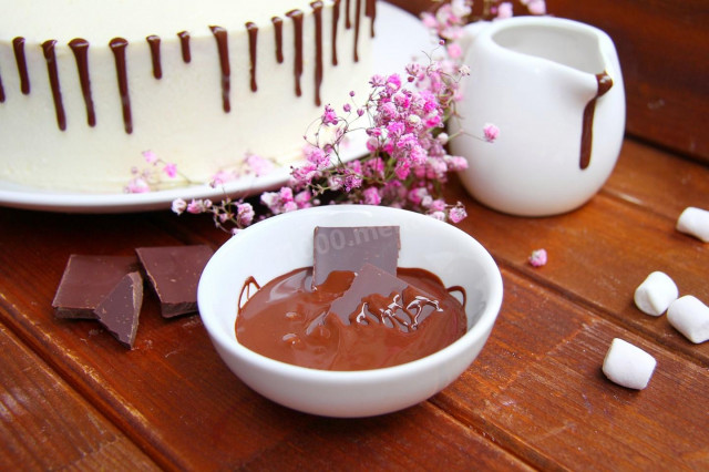 How to melt chocolate for a cake in at home