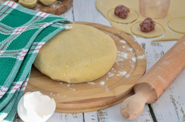 Custard dough on water with egg for cooking