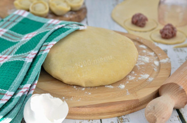 Custard dough on water with egg for cooking