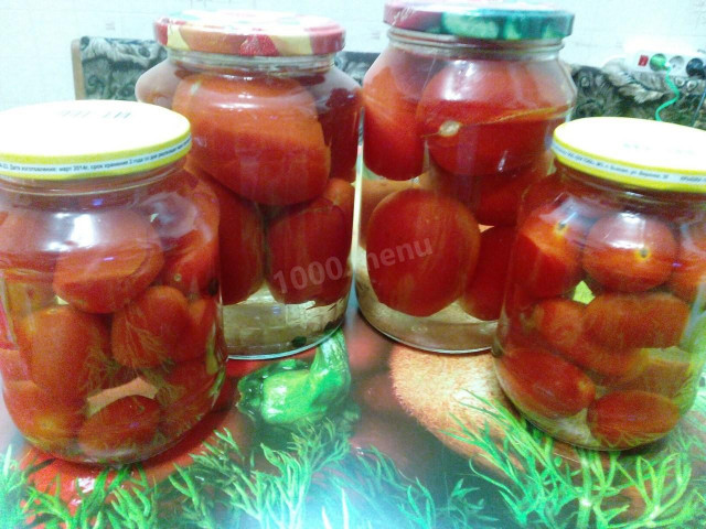Tomatoes with cinnamon and cloves