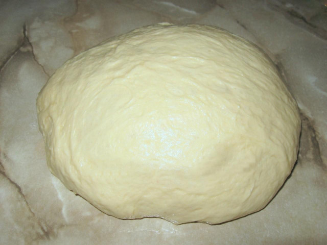 Yeast dough on whey for pies and pies