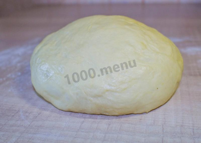 Cheesecake dough with yeast