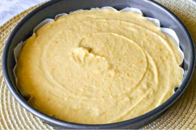 Simple batter on mayonnaise for pizza, pies, pancakes