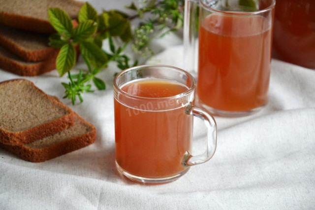 Homemade bread kvass without yeast