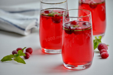 Cranberry juice from frozen berries