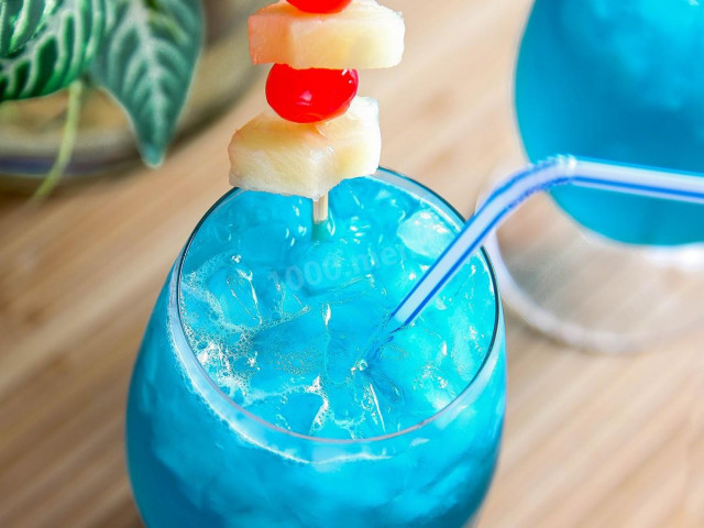 Alcoholic cocktail Blue Hawaii