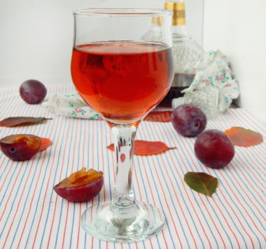 Plum liqueur home