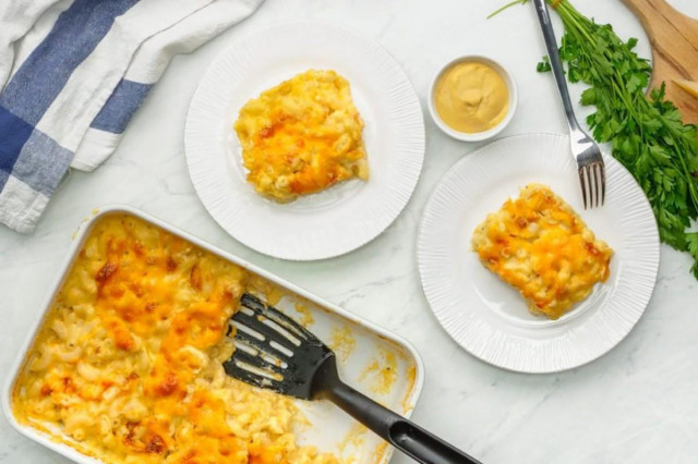 Pasta casserole with milk and egg