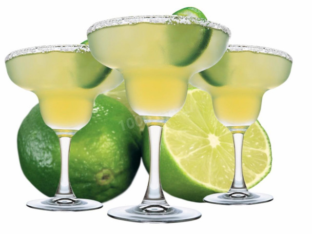 Margarita cocktail with cointreau liqueur