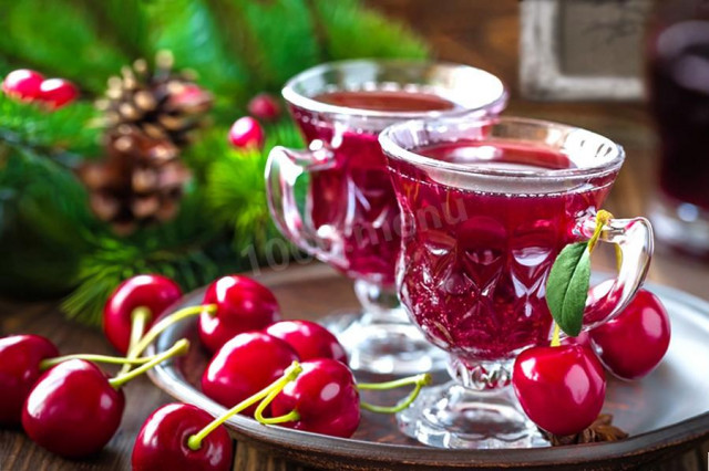 Cherry liqueur with leaves