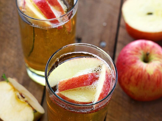 Apple cider with honey