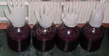 Wine from grapes in jars