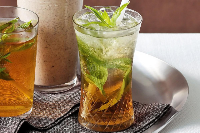 Whiskey and mint beer julep