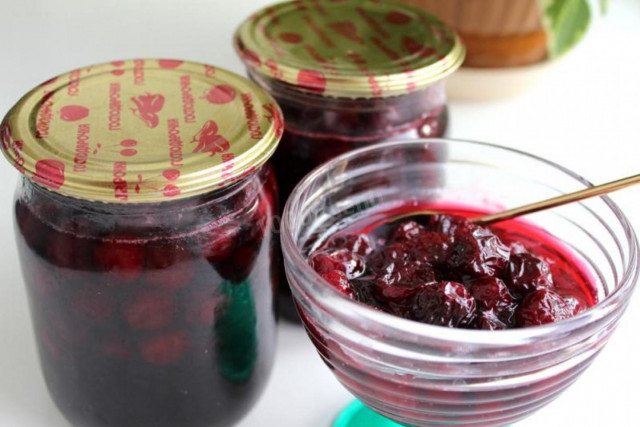 Simple cherry jam with a stone