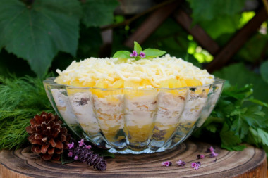 Viking salad with pineapple and chicken