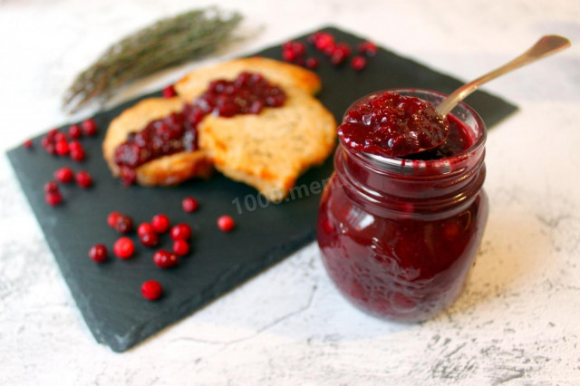 Lingonberry sauce for meat for winter