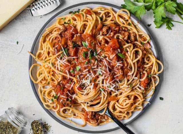 Spaghetti with stew