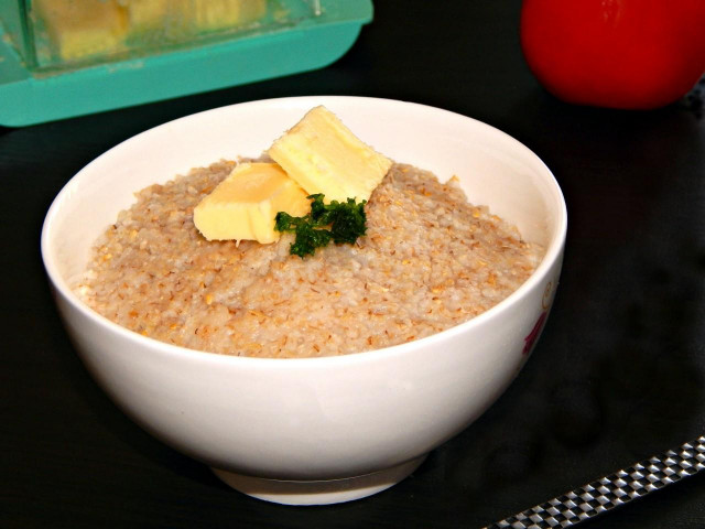 Barley porridge in a slow cooker on water
