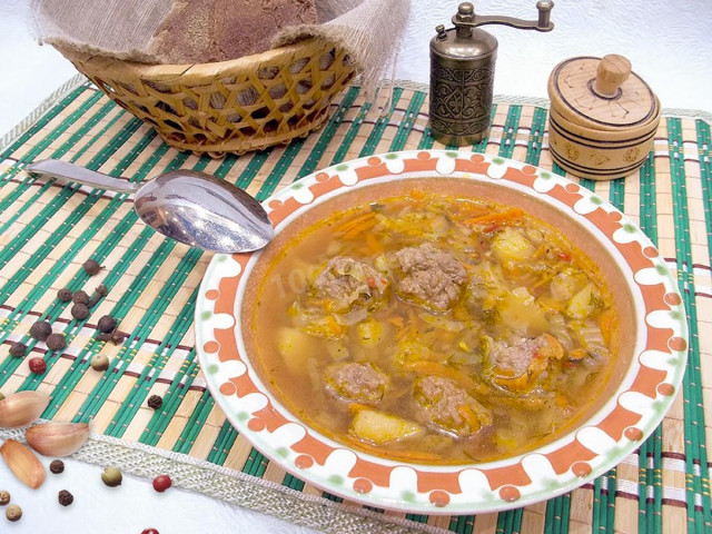 Cabbage soup with meatballs