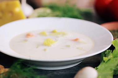 Norwegian soup from salmon with cream