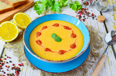 Red lentil cream soup