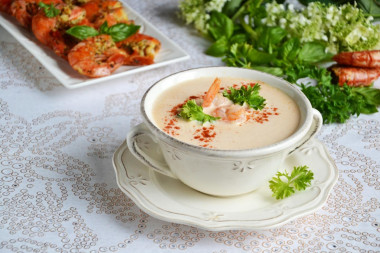 Cream soup with shrimp